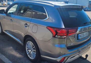 Mitsubishi Plug-in Hybrid Outlander 105.000 km 22.999 &euro; Neu Ulm 89231