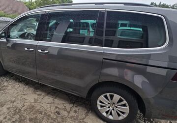 VW Sharan 82.000 km 22.444 &euro; Dornstadt 89160