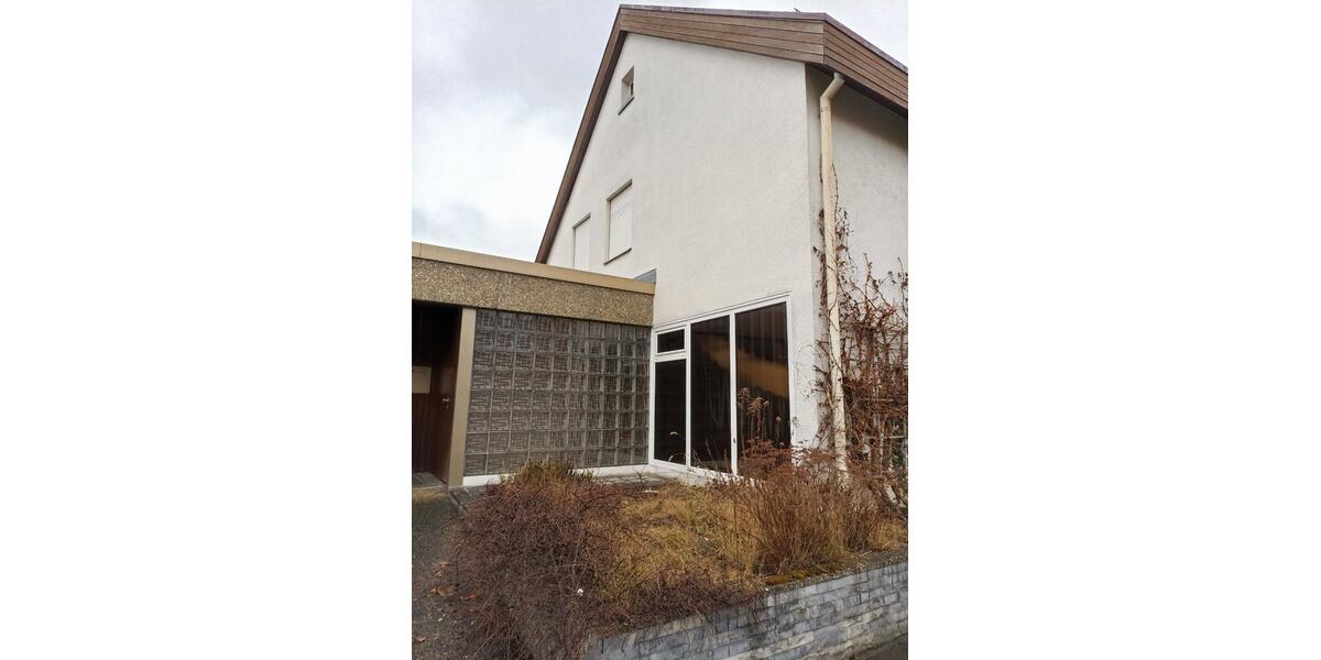 Dachgeschoßwohnung Ulm Obertalfingen - 4 Zimmer, 120 m&sup2;, 1.650&euro; | Angebot:26698304
