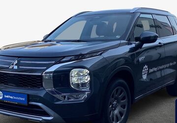 Mitsubishi Plug-in Hybrid Outlander 13.380 km 46.480 &euro; Neu-Ulm 89231