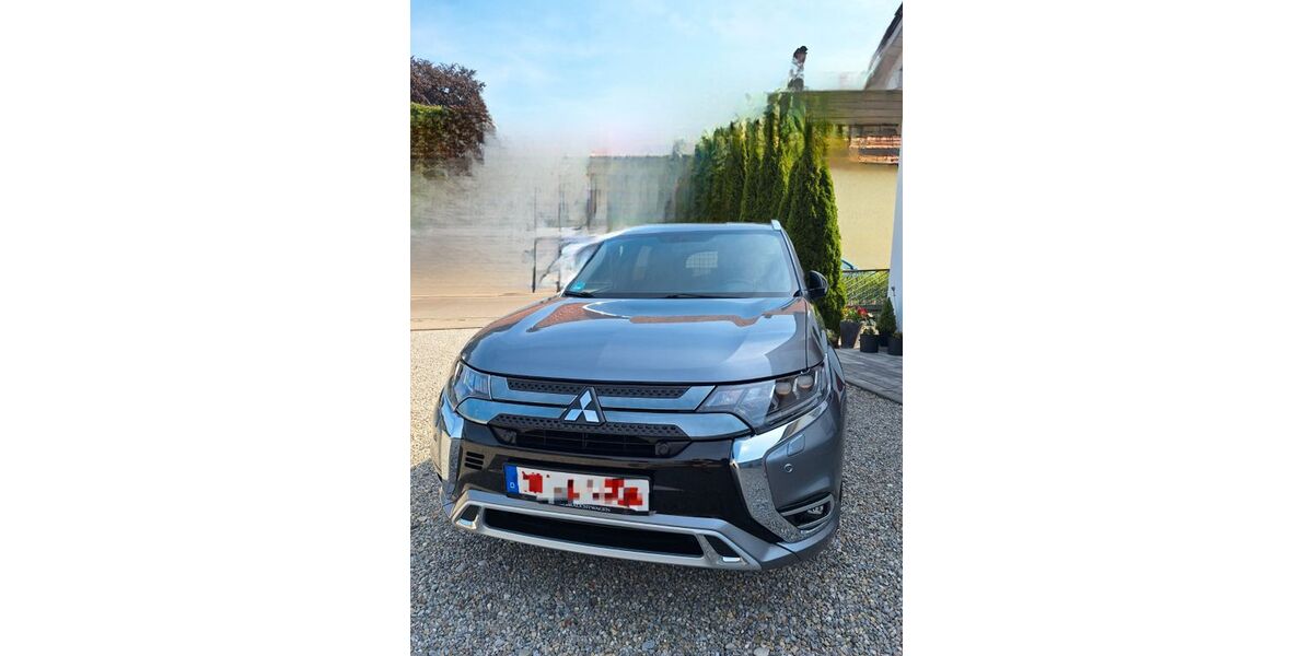 Mitsubishi Plug-in Hybrid Outlander 60.800 km 21.500 &euro; Vöhringen 89269