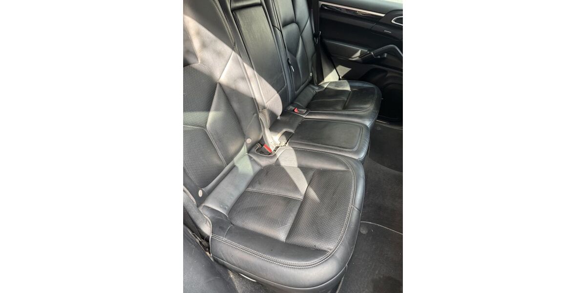 Porsche Cayenne 182.000 km 26.900 &euro; Blaubeuren 89143